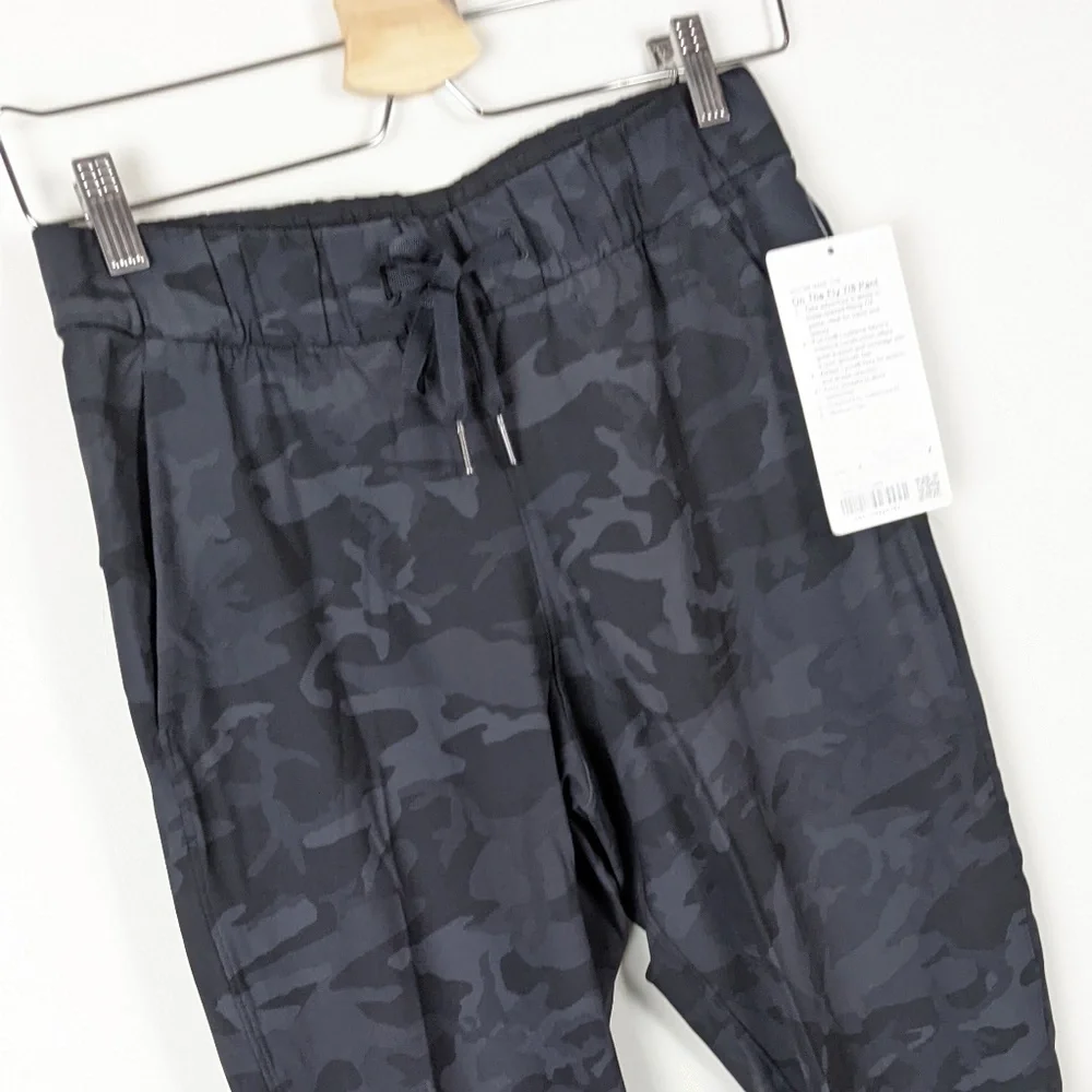 Lululemon On The Fly 7/8 Pants Size 4 incognito Camo grey - Picture 3 of 13